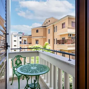 https://hotel-clodio.it-romehotels.com